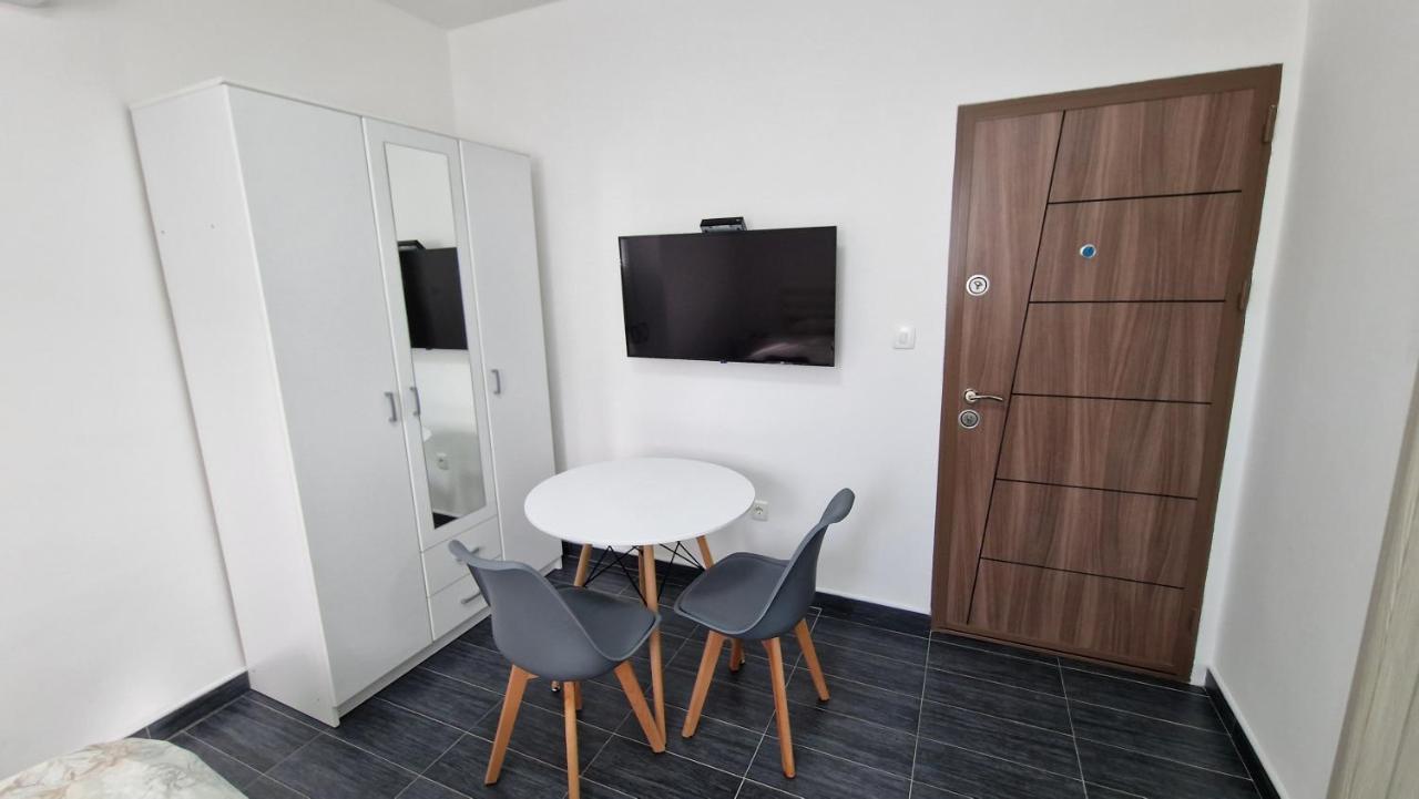 Апартаменти Apartman Tolosi 2 Подгориця Екстер'єр фото